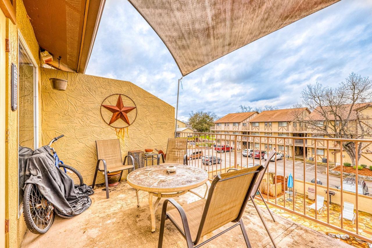 Water Wheel Resort Condo Resort Нью Браунфелс Экстерьер фото